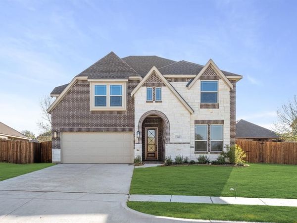 195 Creekside Drive, Sanger, TX 76266