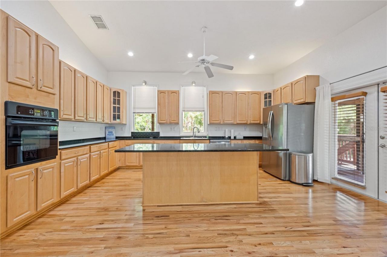 1950 NW 19th Street, Crystal River, FL 34428 Photo