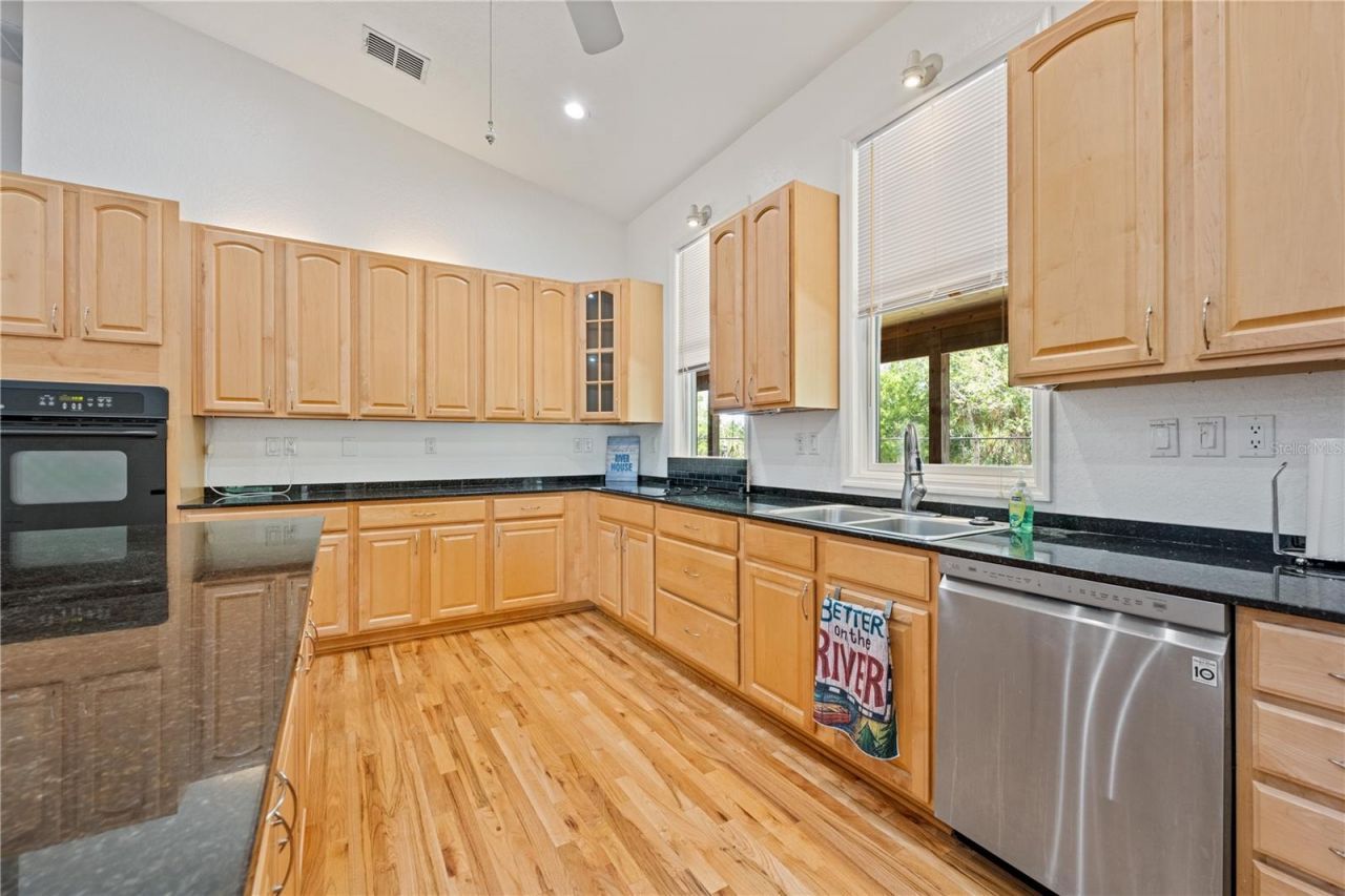 1950 NW 19th Street, Crystal River, FL 34428 Photo