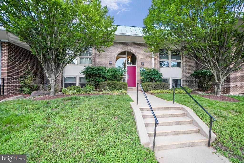 3365 S Leisure World Boulevard, Unit 95-1C, Silver Spring, MD 20906 Main Photo