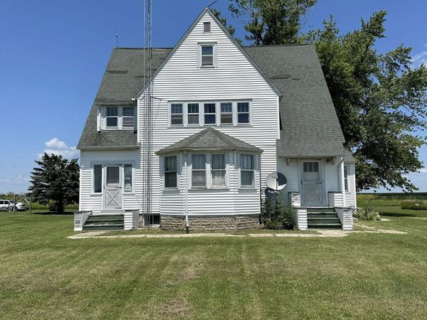 1210 E County Rd 2300, Dallas City, IL 62330