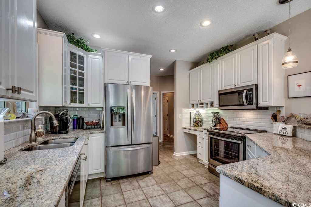 1831 Spinnaker Dr. Photo 17