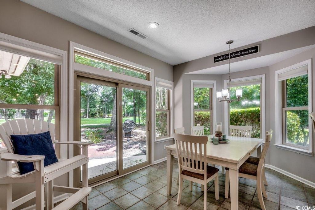 1831 Spinnaker Dr. Photo 8