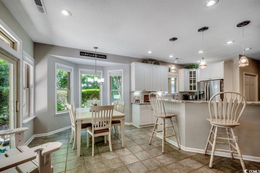 1831 Spinnaker Dr. Photo 9