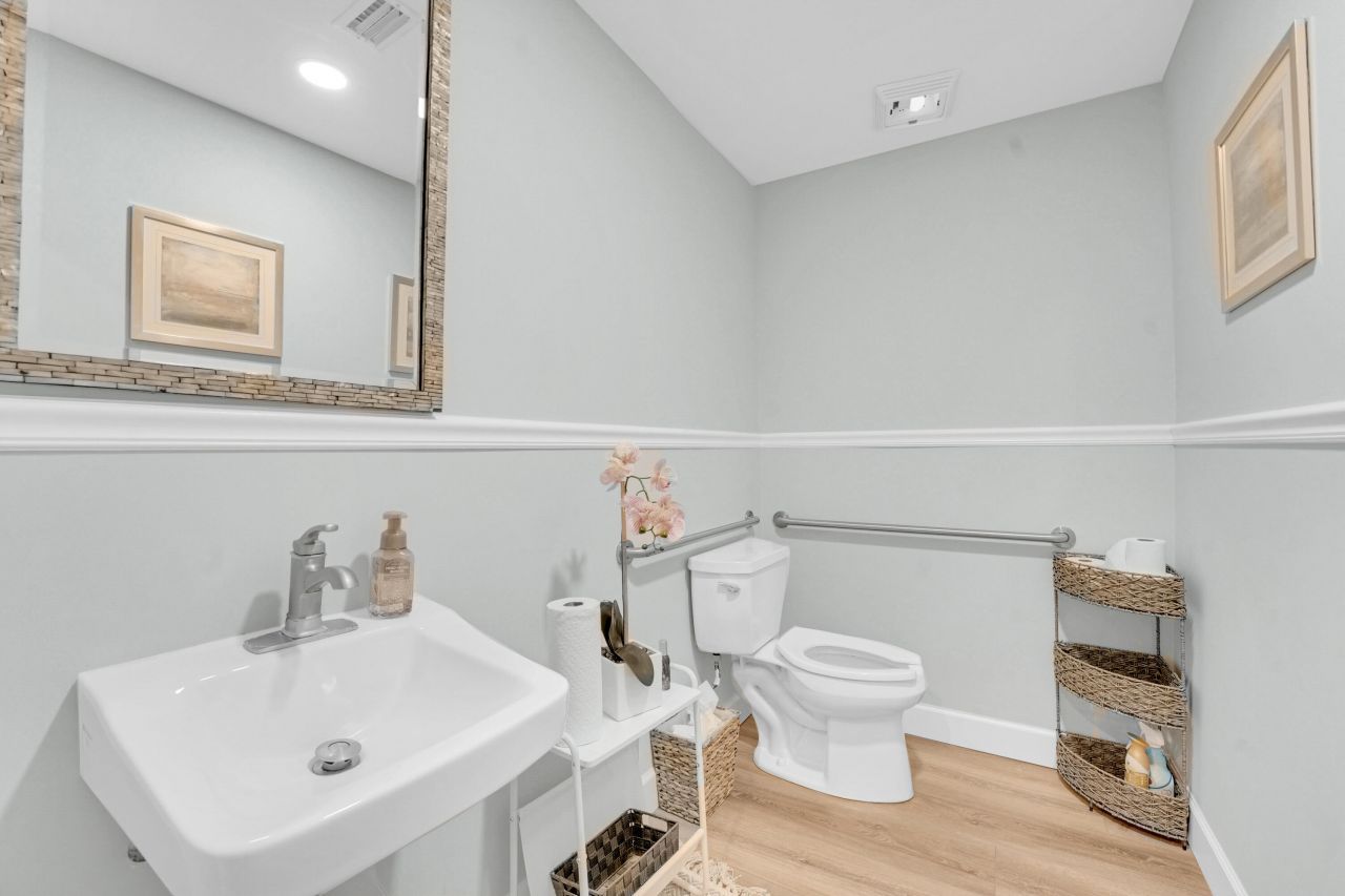 101 SE Martin Luther King Jr Boulevard, Stuart, FL 34994 Photo