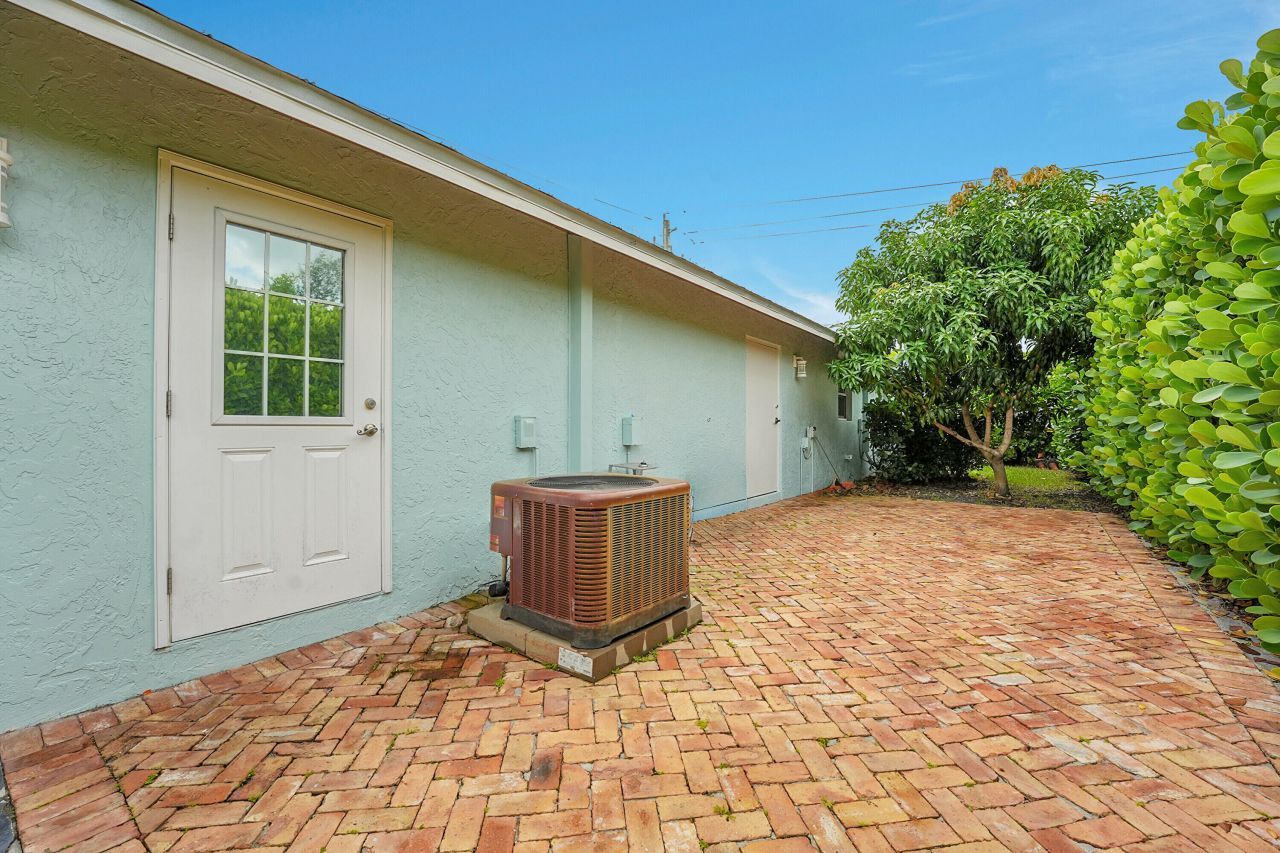 101 SE Martin Luther King Jr Boulevard, Stuart, FL 34994 Photo