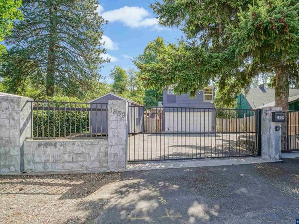1859 State St, Salem, OR 97301