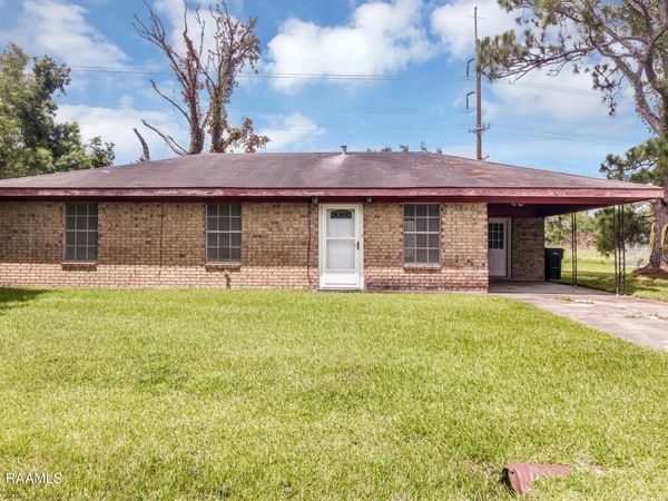 1102 Macho Grande Street, New Iberia, LA 70560
