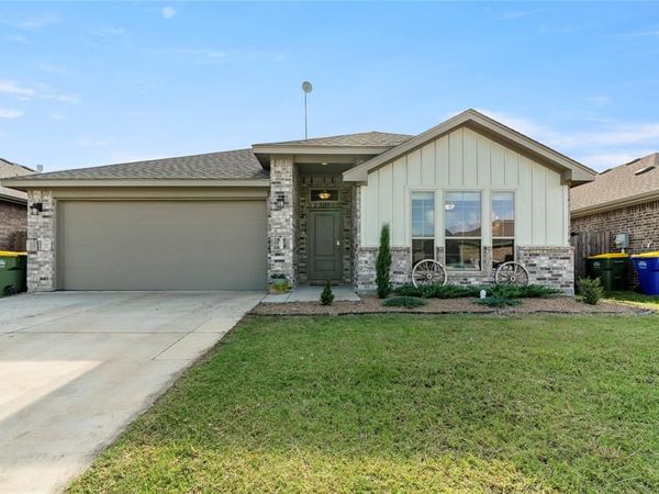 206 Hubbard Street, Hillsboro, TX 76645