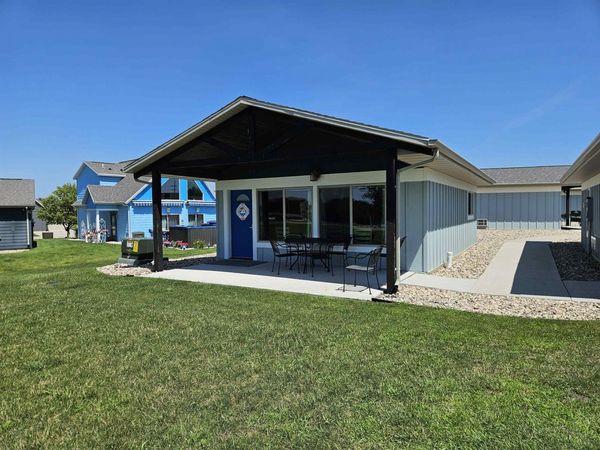 290 240th Avenue, Unit 297, Arnolds Park, IA 51331