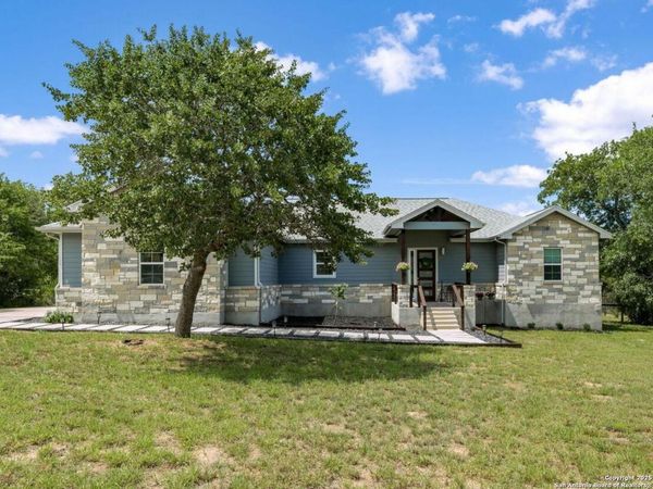 315 Log Cabin, Poteet, TX 78065
