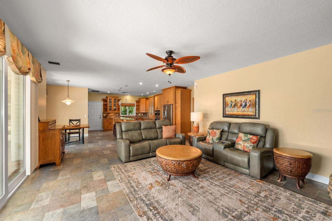 6915 215th Street E, Bradenton, FL 34211 Photo