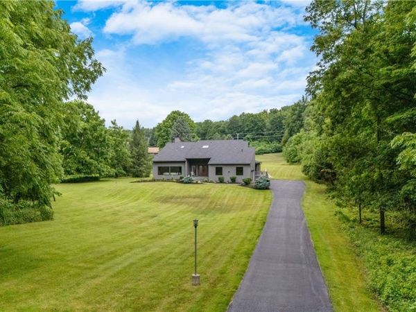 6925 Woodchuck Hill Road, Fayetteville, NY 13066