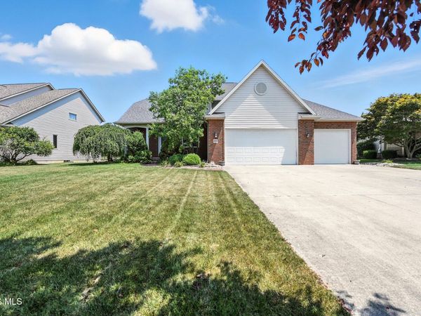 8405 Indian Lake Drive, Findlay, OH 45840