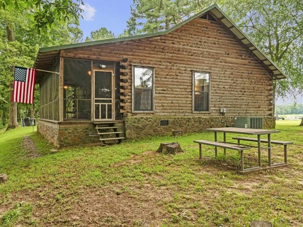 8 Iveon Clay Ln, Pangburn, AR 72121