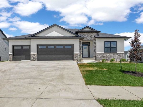 620 Rock Ridge Rd, Tiffin, IA 52340