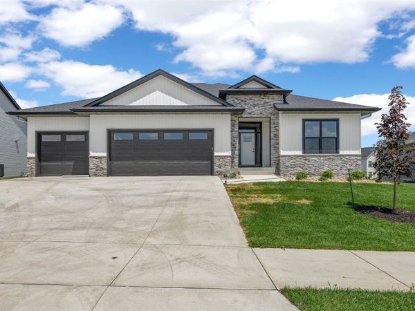 620 Rock Ridge Road, Tiffin, IA 52340