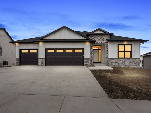 620 Rock Ridge Road, Tiffin, IA 52340