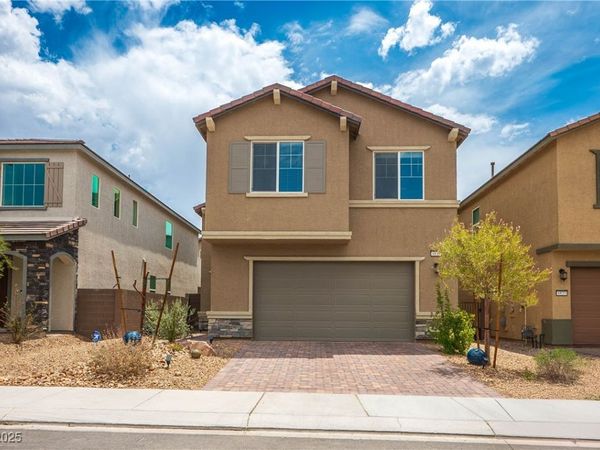 6839 Greensmen Avenue, Las Vegas, NV 89156