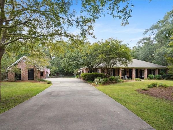 102 LEFLEUR Drive, Slidell, LA 70460