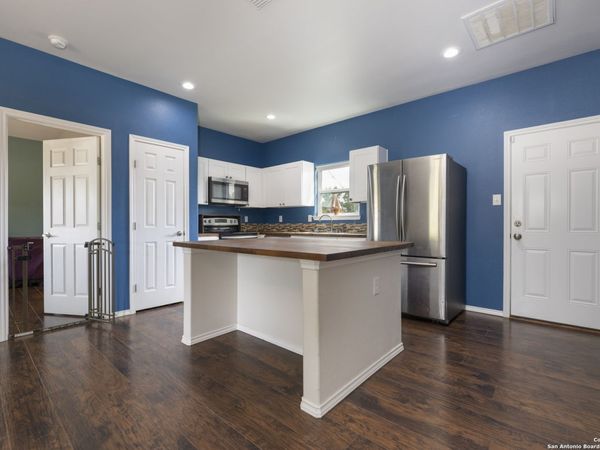 421 Cimarron, Spring Branch, TX 78070