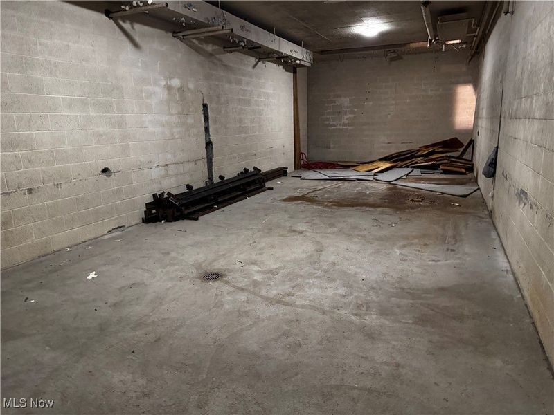 7412 Lawn Avenue, Cleveland, OH 44102 Photo 17