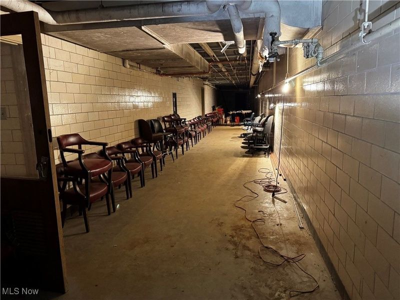 7412 Lawn Avenue, Cleveland, OH 44102 Photo 22