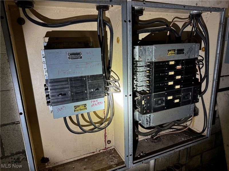 7412 Lawn Avenue, Cleveland, OH 44102 Photo 34