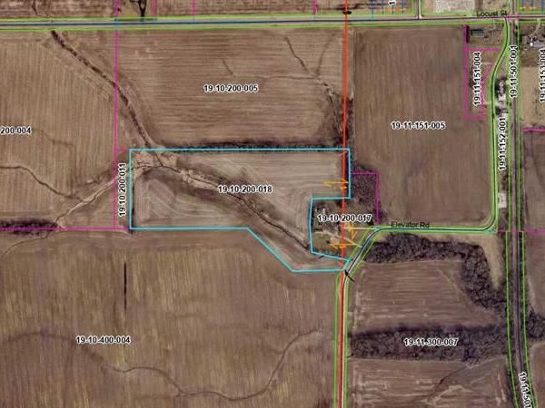 XXX Elevator Road, Walshville, IL 62091