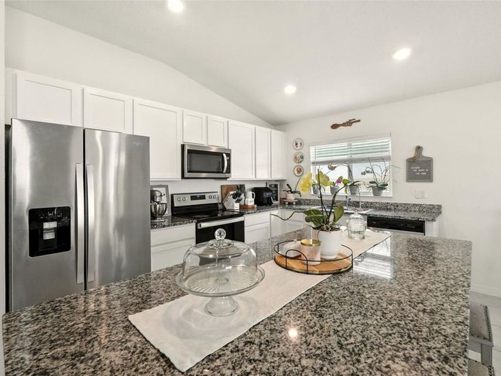 3240 Casa Del Rey Avenue, Kissimmee, FL 34746