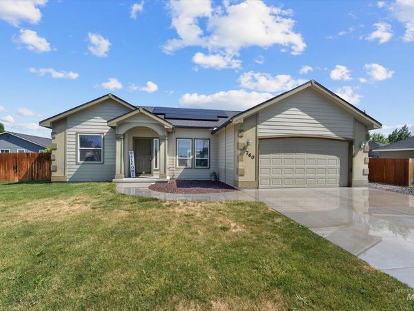 760 SW Josephine, Mountain Home, ID 83647