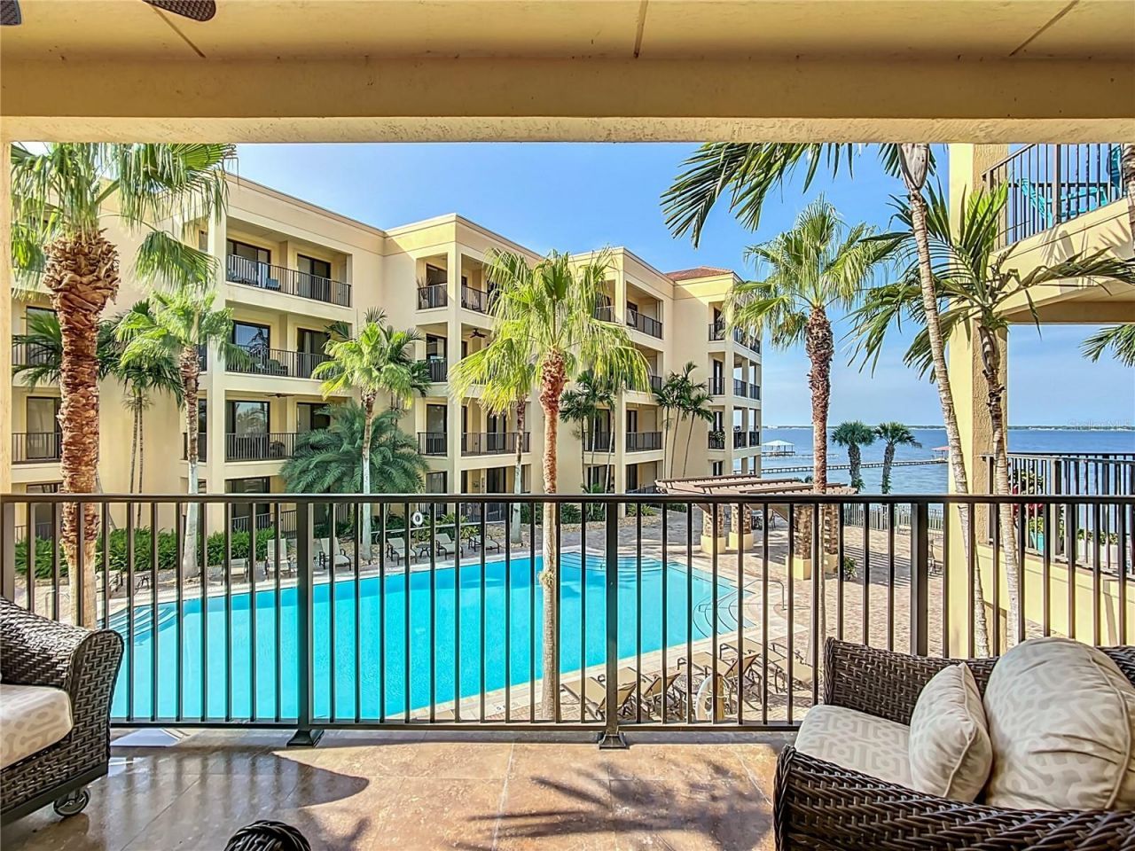 2351 Lakeview Drive, Unit 205, Sebring, FL 33870 Main Photo