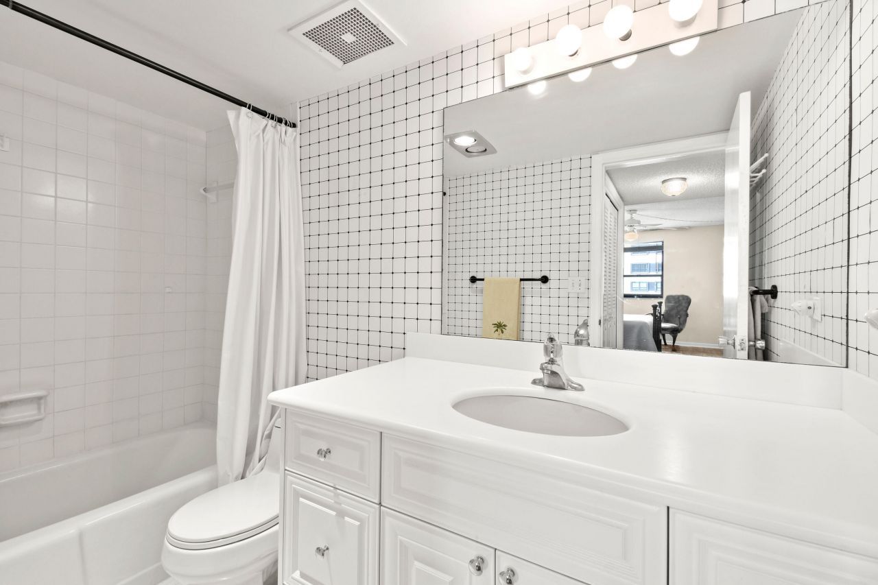 1200 Marine Way, Unit 601, North Palm Beach, FL 33408 Photo