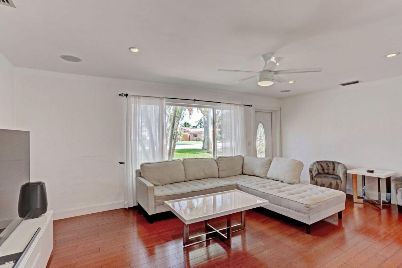 7115 Venetian Way, West Palm Beach, FL 33406 Photo