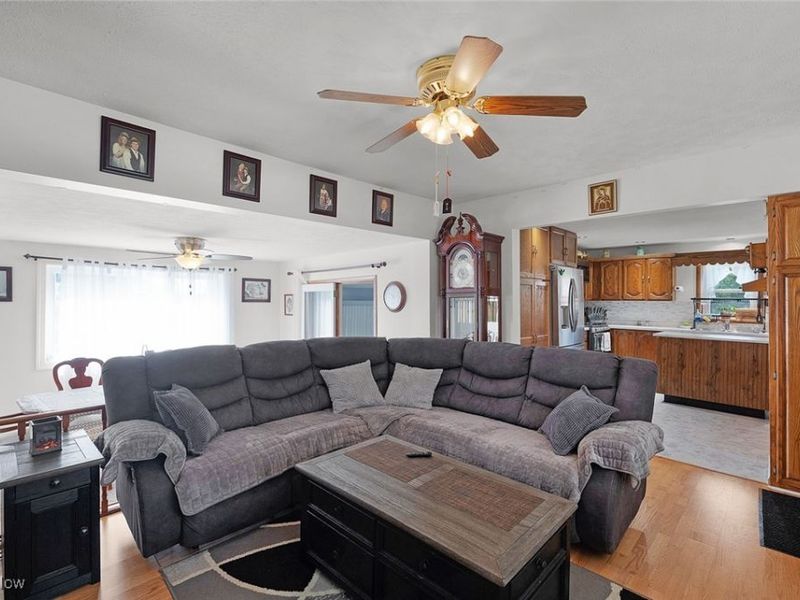 6618 Shepler Church Avenue SW, Navarre, OH 44662 Photo 4