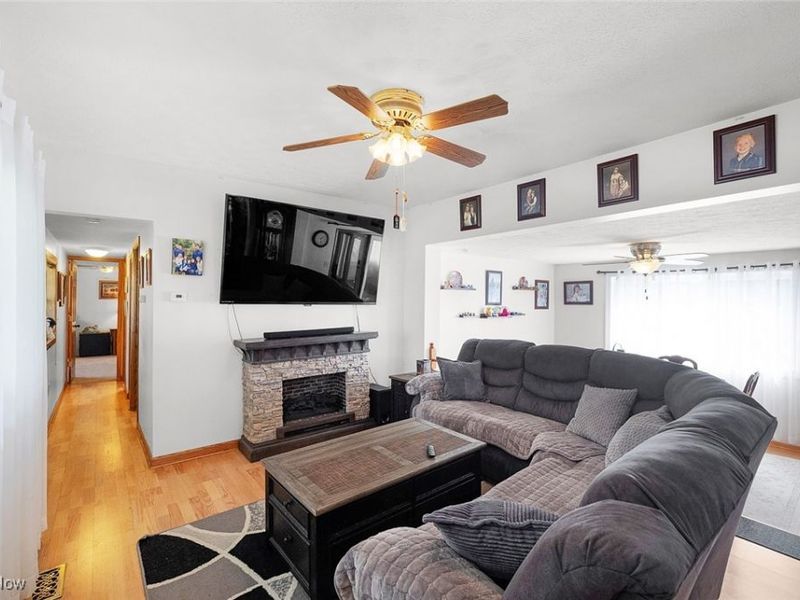 6618 Shepler Church Avenue SW, Navarre, OH 44662 Photo 8