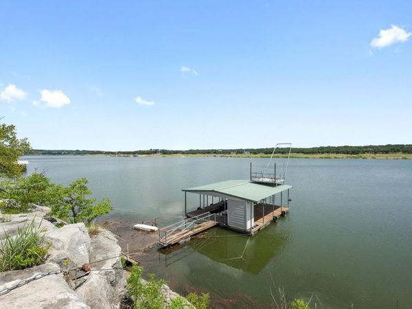 20926 W Lakeshore DR, Spicewood, TX 78669