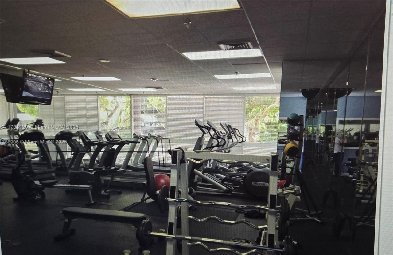 850 N Miami Ave, Unit W-2101, Miami, FL 33136 Photo