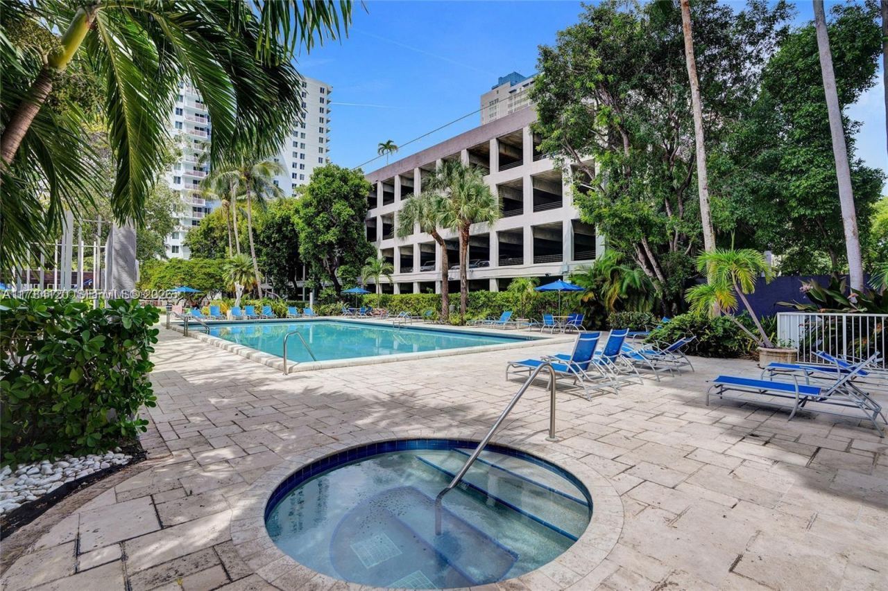 850 N Miami Ave, Unit W-2101, Miami, FL 33136 Photo