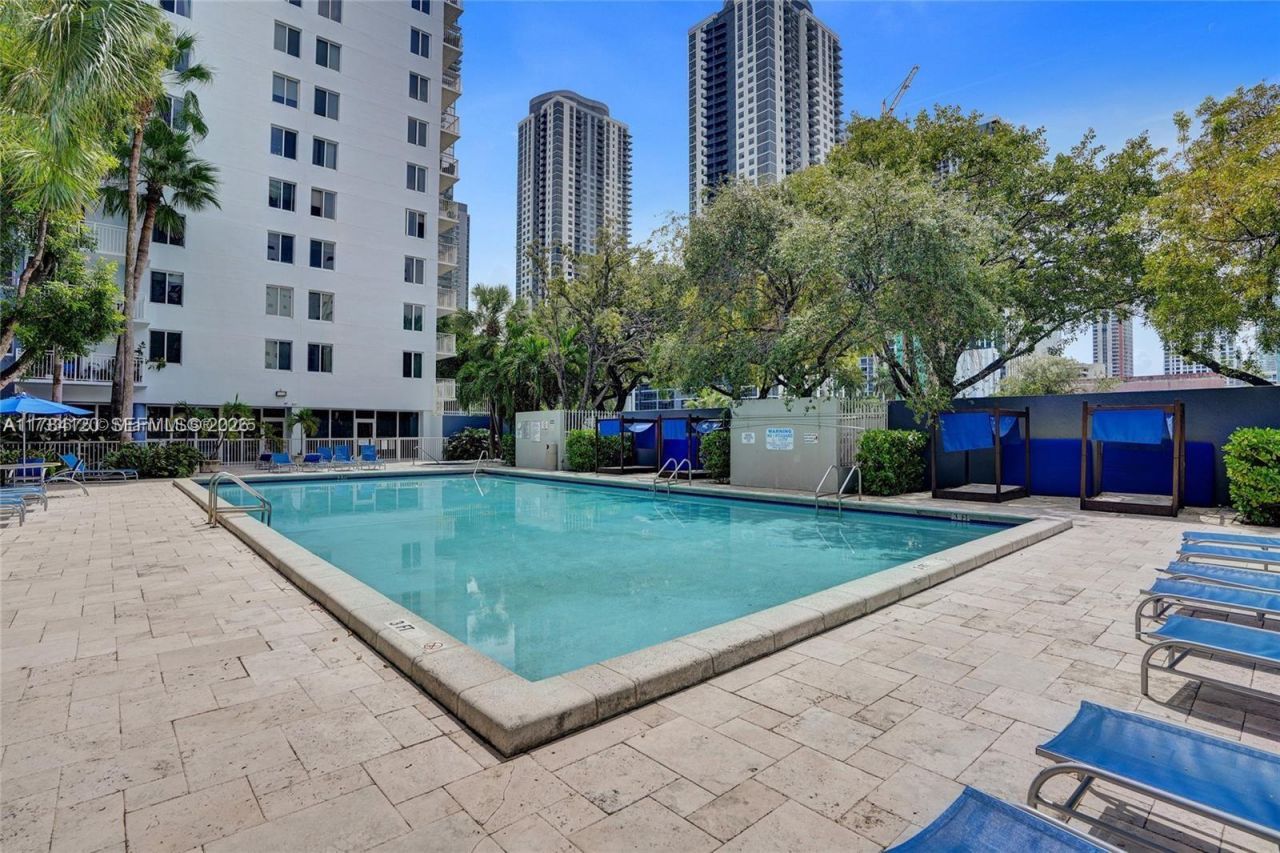 850 N Miami Ave, Unit W-2101, Miami, FL 33136 Photo