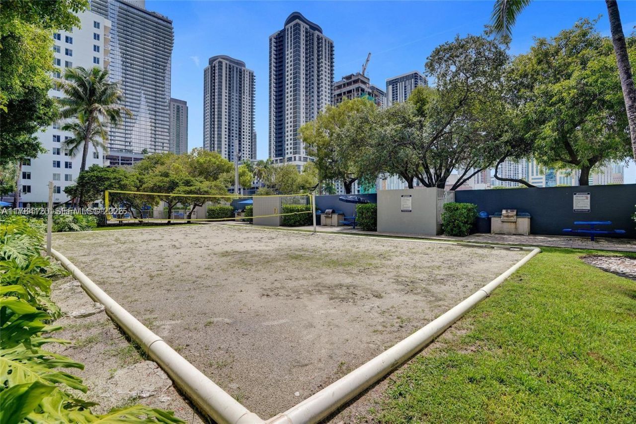 850 N Miami Ave, Unit W-2101, Miami, FL 33136 Photo