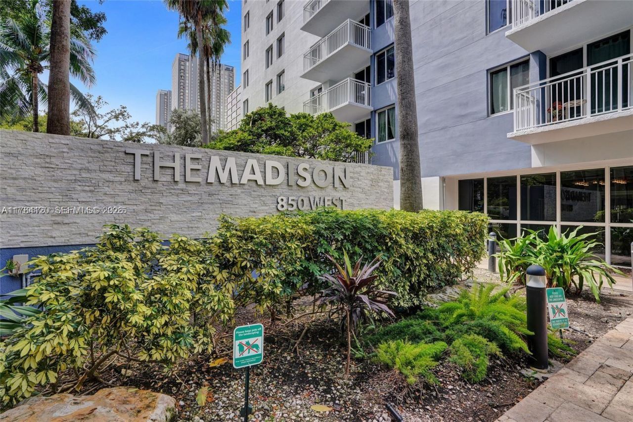850 N Miami Ave, Unit W-2101, Miami, FL 33136 Photo