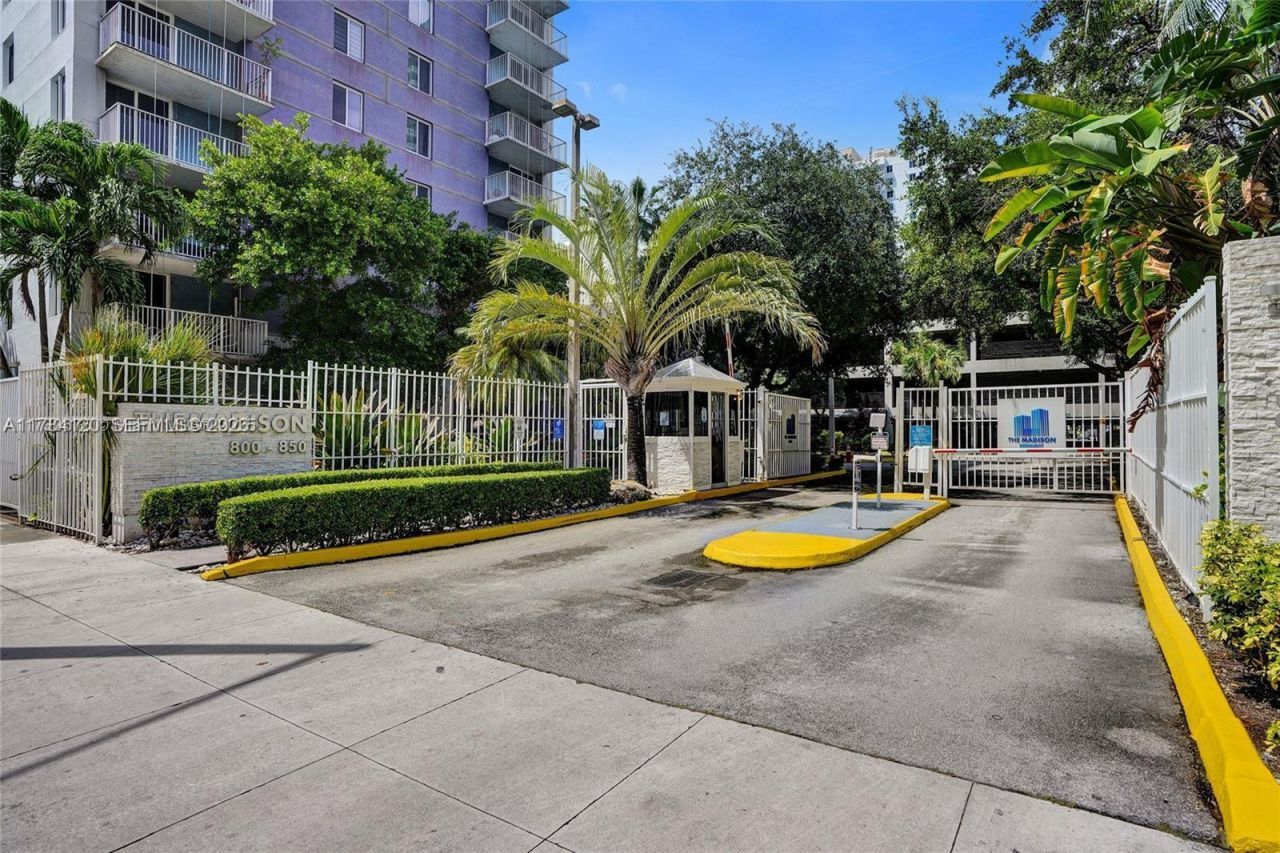 850 N Miami Ave, Unit W-2101, Miami, FL 33136 Photo