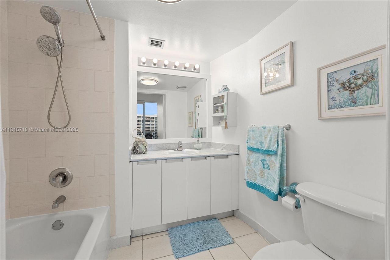 1881 79th St Cswy, Unit 2106, North Bay Village, FL 33141 Photo