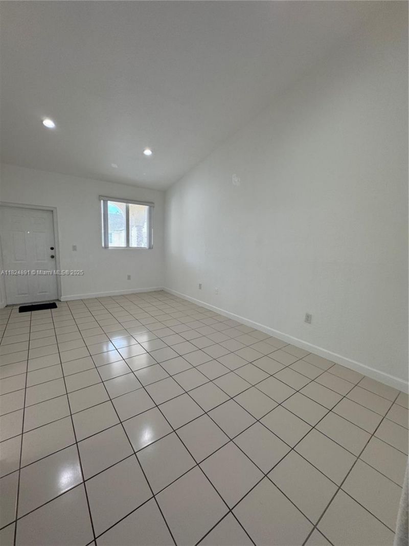 1536 SE 25th St, Unit 206, Homestead, FL 33035 Photo