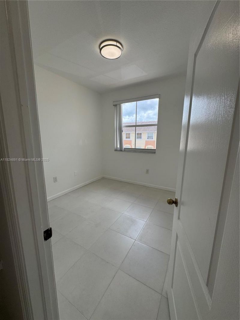 1536 SE 25th St, Unit 206, Homestead, FL 33035 Photo