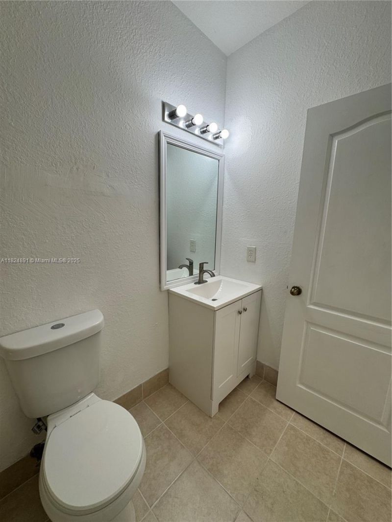 1536 SE 25th St, Unit 206, Homestead, FL 33035 Photo