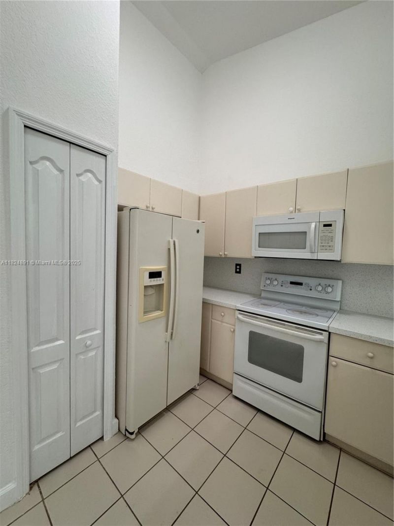 1536 SE 25th St, Unit 206, Homestead, FL 33035 Photo