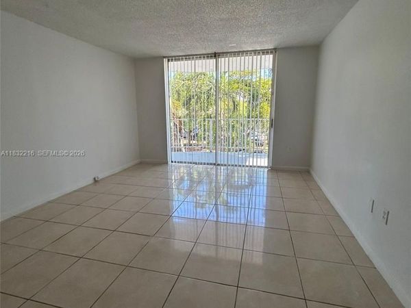 496 NW 165th St Rd, Unit D-310, Miami, FL 33169