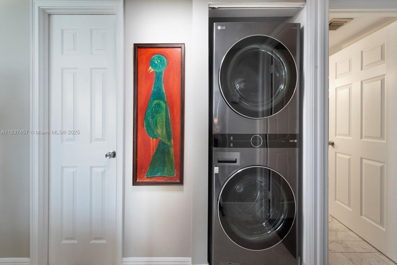 2000 Towerside Ter, Unit 1512, Miami, FL 33138 Photo